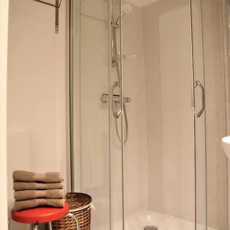 Cosy Gezellig App Met Aparte Gastenkamer Op 30meter Prive Garage Koksijde