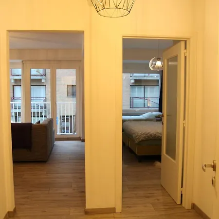 Cosy Gezellig App Met Aparte Gastenkamer Op 30meter Prive Garage Apartamento